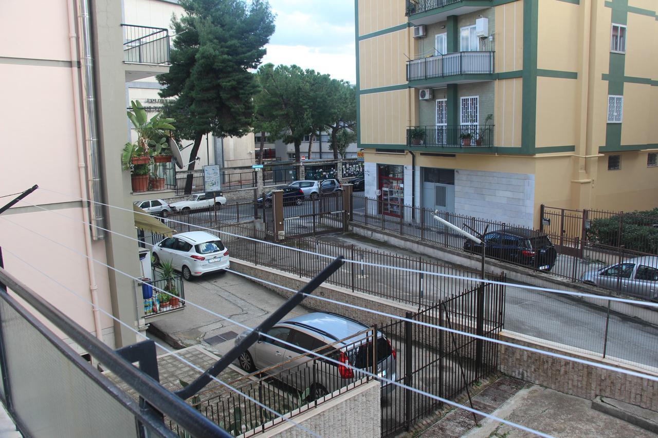 I Due Baroni - Fronte Campus Panzió Bari Kültér fotó